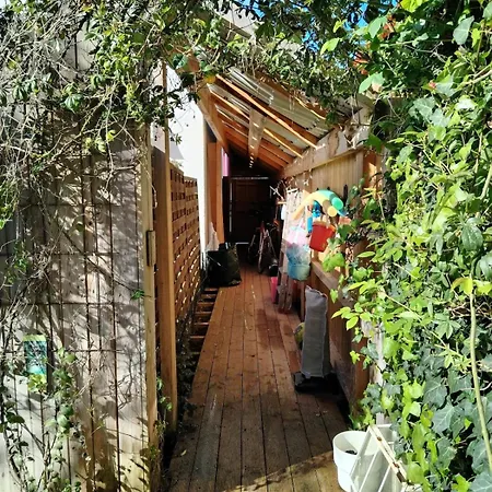 Little House In With Pool Ferienhaus *